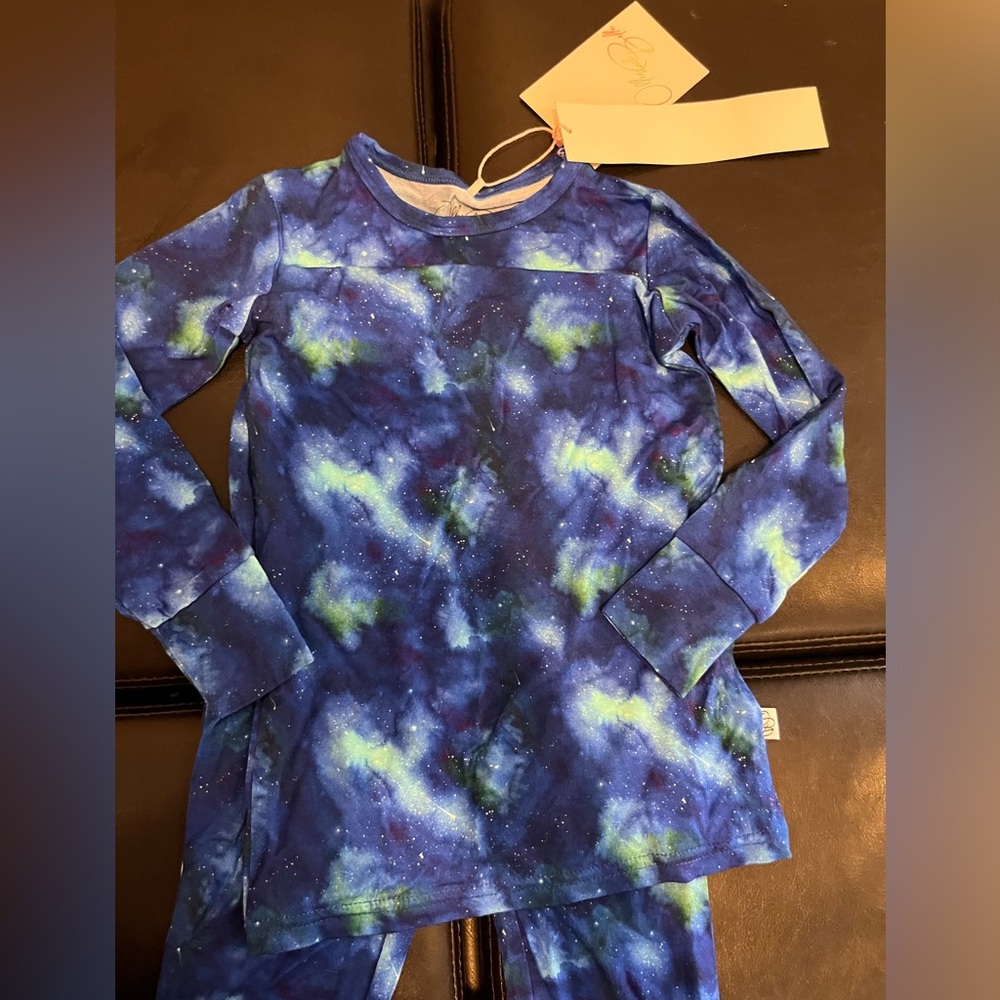 Ollee and Belle 4T bamboo Orion two piece long sleeve pajamas